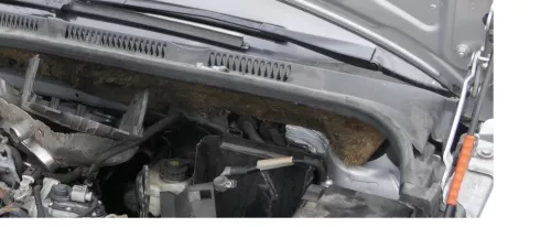 Golf Plus 5M Abdeckung Windlauf Verkleidung Wischer Wasserkasten Wasserabw links