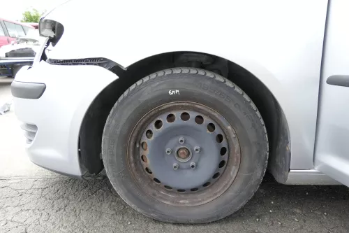 VW Golf 6 Caddy 2K 195/65 R15 91T Winterreifen M+S Felgen Reifen M&S ca. 6-9mm