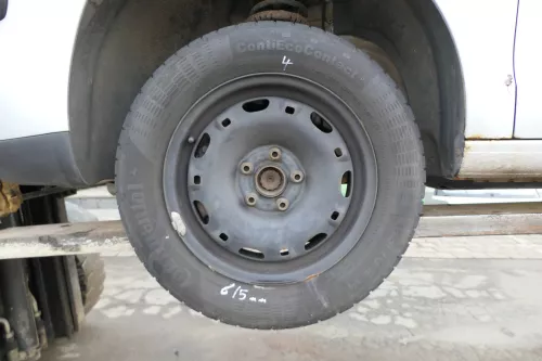 4x VW Polo 9N Felgen Reifen 165/70 R14 81T Sommerreifen 5jx14H2 ET35 ca. 5-7mm (173454)