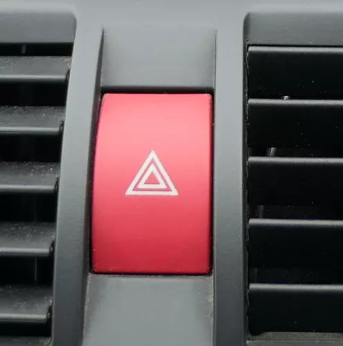 Octavia 1Z Warnblinker Relais Warnblinkerschalter Schalter 1Z0953235C Knopf (180170)