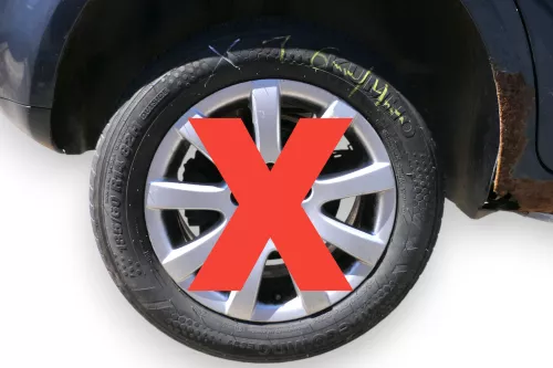 2x VW Golf 3 9N 6Y Reifen 185/60 R14 82H Sommerreifen 2x ca. 4-6mm NUR REIFEN (186587)