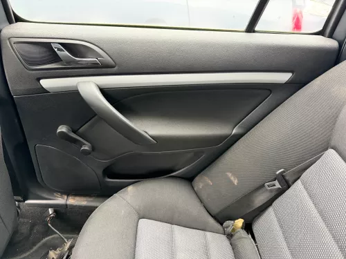 1x Octavia 1Z Kombi Türverkleidung Verkleidung Tür hinten rechts schwarz onyx