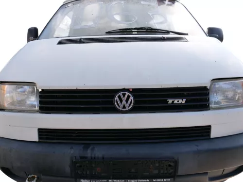 VW T4 kurze Version Grill Kühlergrill VW Zeichen Logo weiß R902 Allstar (186809)