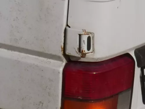 1x VW T4 Scharniere für Tür für Flügeltür links hinten unten weiß