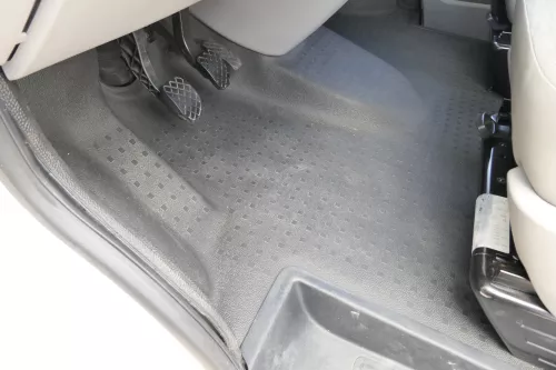 VW T5 Facelift Teppich Innenraumteppich Innen Boden Beodenbelag vorne Gummi