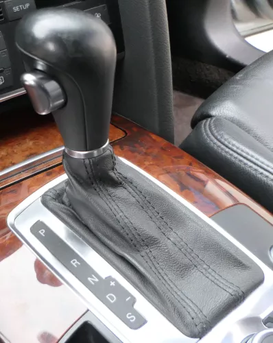 A6 4F Schaltknauf Schaltsack Schaltknüppel Automatik Leder (187042)