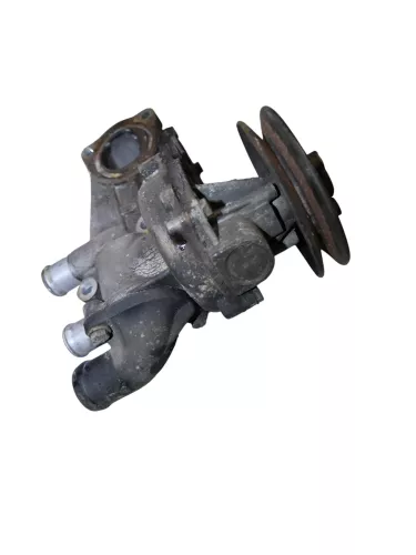 VW T4 AAB 1,9 TD Diesel Keilriemenscheibe mit Kühlmittelpumpe 068121031K - 1X (187106)