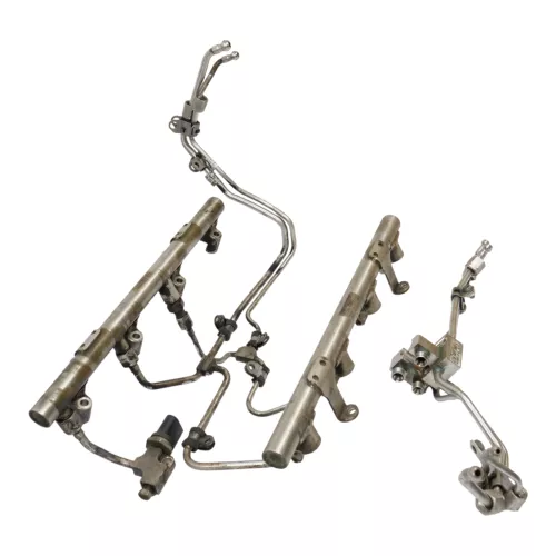 Audi A6 4F Kraftstoffverteiler + Leitungen Rohre 4,2 FSI BVJ (187176)