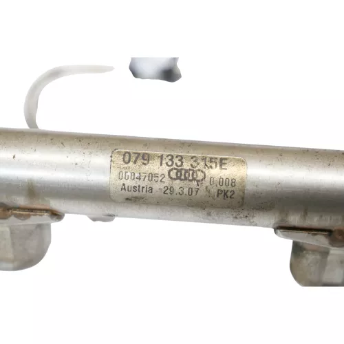 Audi A6 4F Kraftstoffverteiler + Leitungen Rohre 4,2 FSI BVJ (187176)