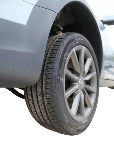 4x A6 4F Alufelgen Sommerreifen Reifen Felgen 245/45 R18 Y XL 6-8mm 4F0601025BN (187191)