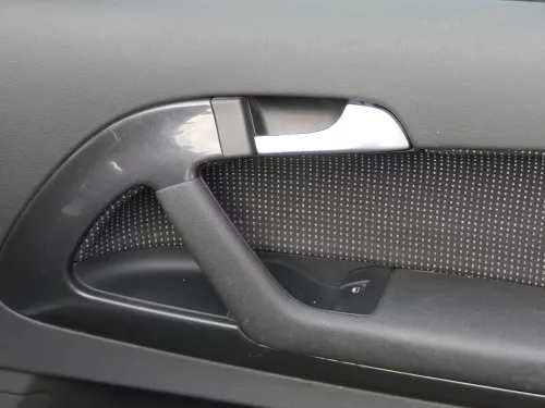 1x Audi A3 8P Türverkleidung Verkleidung Tür vorne rechts schwarz 2/3-Türer (187256)