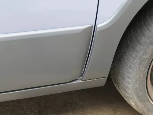 Skoda Roomster 5J Tür vorne rechts Beifahrertür - blau LF5Y Scou mit Leiste (187362)