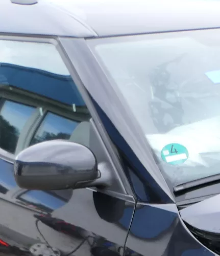 Roomster 5J Abdeckung Verkleidung für Tür außen A-Säule rechts vorne