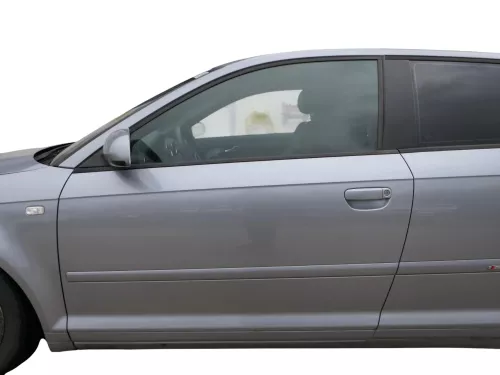 Audi A3 8P 2/3-Türer Tür vorne links Fahrertür Türblatt grau LY7J Rahmen