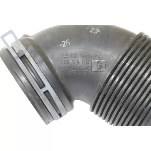 VW Golf Passat Rohr Schlauch 1,6 TDI 5Q0129654G Leitung Luftrohr Luft ## (185697)