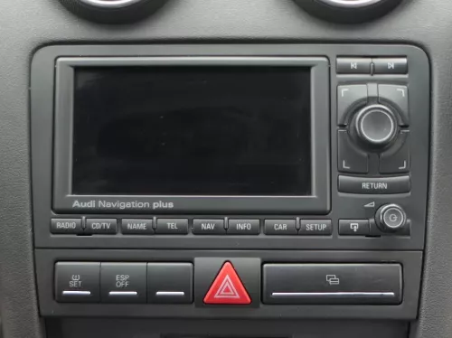 Audi A3 8P Radio Original Audi Navi Navigation Plus 8P0035192 +Code RNS-E S-line