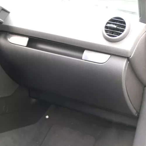 Audi A3 8P Handschuhfach schwarz Handschuhfachdeckel Deckel Klappe Sportback (187538)