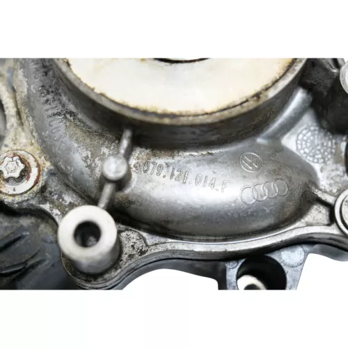 Audi A6 4F Wasserpumpe Thermostat Gehäuse 079121014F ## (187569)