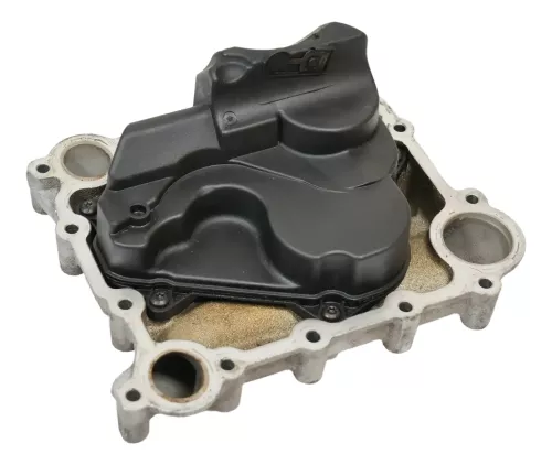 Audi A4 8E B6 Entlüftung am Zylinderblock Kurbelgehäuse 06E103772C ## (187589)