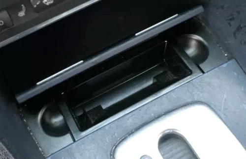 Audi A4 8E B7 B6 Aschenbecher 8E0857951H blau (200402)