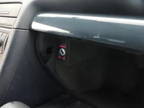 A4 8H Cabrio vorne Dekor Leisten Abdeckung um Lichtschalter blau indigo (200409)