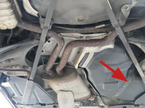 A4 8E B6 B7 Tankband Spannband Band Halter Benzin 8E0201654AA links