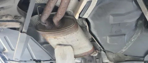 Audi A4 8E B6 8H Cabrio Auspuff Mitteltopf Mittelschalldämpfer 2,4 8E0253409AL