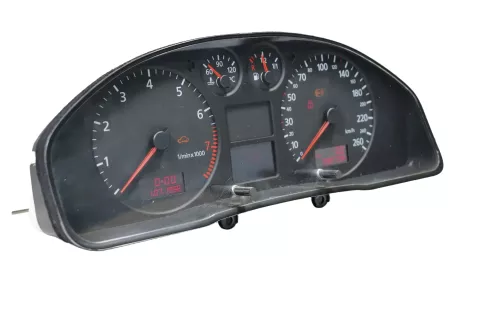 Audi A4 B5 Tachometer Kombiinstrument 280.000 km 8D0920900P Benziner 1.8-2,8 (200441)