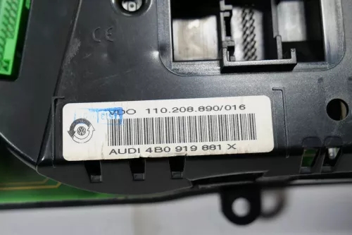 Audi A6 4B Tacho Tachometer Kombiinstrument 512.200km 4B0919881X 2,5 TDI AFB AKN (200451)