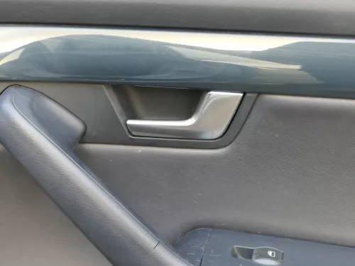 A4 8H Cabrio 8E B6 B7 1x Türverkleidung Verkleidung Tür vorne links Leder blau (200371)