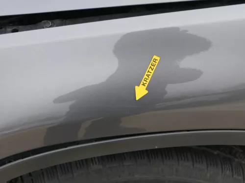 VW Tiguan Kotflügel vorne links original 5N0821105A + Leiste grau LD7R - MÄNGEL (200542)