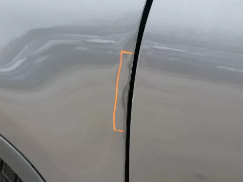 VW Tiguan Kotflügel vorne links original 5N0821105A + Leiste grau LD7R - MÄNGEL (200542)