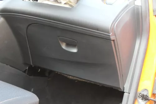 Ibiza 6J Handschuhfach schwarz Handschuhfachdeckel Deckel Klappe schwarz (200681)