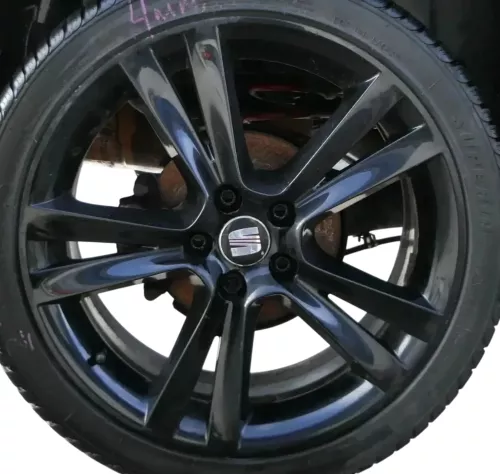 1x Ibiza 6J Alufelge 6J0601025C 7jx17 H2 ET43 5x100 SAGA schwarz  2