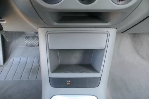 VW Golf Plus 5M Ablagefach Zigarettenanzünder vorne 5M1857961E - grau