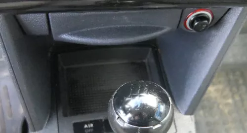 VW Caddy 2K Aschenbecher vorne 2K1857975F