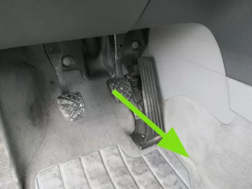 VW Caddy 2k Teppich Innenraumteppich grau Innen vorne (201030)