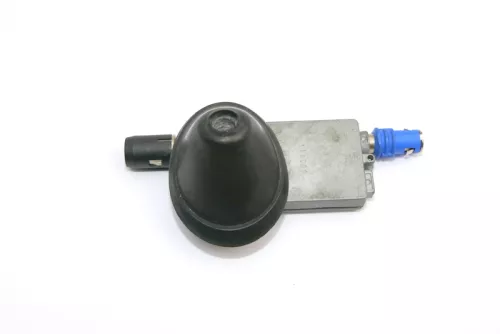 Audi A3 8L A4 B5 Antenne Antennenstab Antennensockel Sockel 8L0035501A (117902)