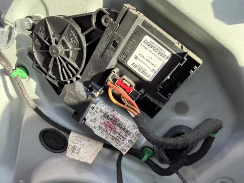 Octavia 1Z ektrischer Fensterheber Motor links vorne 1T0959701E Z2E (201062)