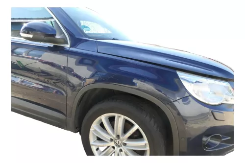 VW Tiguan Kotflügel vorne rechts original 5N0821106A + Leiste blau LH5X (201223)