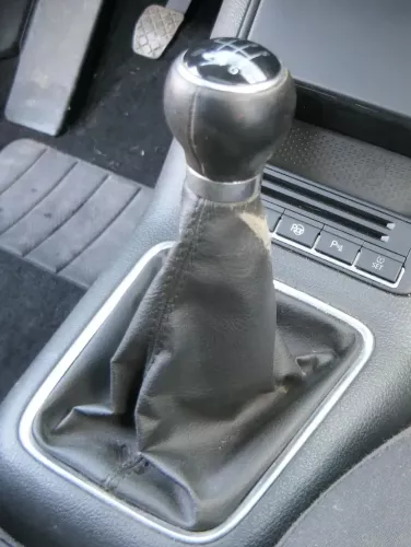 VW Tiguan 5N Schaltknauf Schaltsack Schaltung Schaltknüppel 6-Gang Leder (201283)