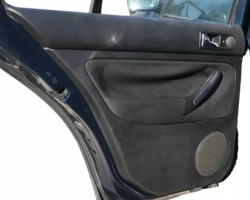 1x VW Golf 4 1J Limousine Türverkleidung Verkleidung Tür hinten links schwarz (201334)