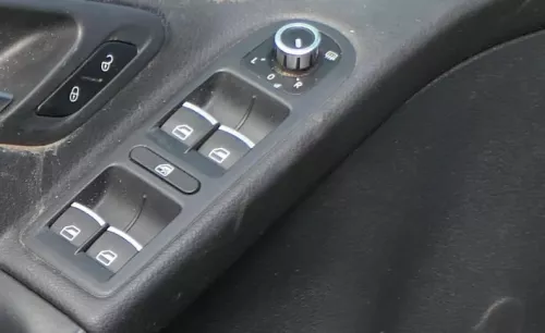 VW Golf 6 5K ektrischer Fensterheber Schalter vorne links 4-Fach Spiegelschalter