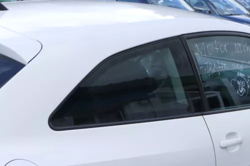 Ibiza 6J 2/3-Türer ganz hinten rechts Fenster Scheibe Fensterscheibe Seitensche