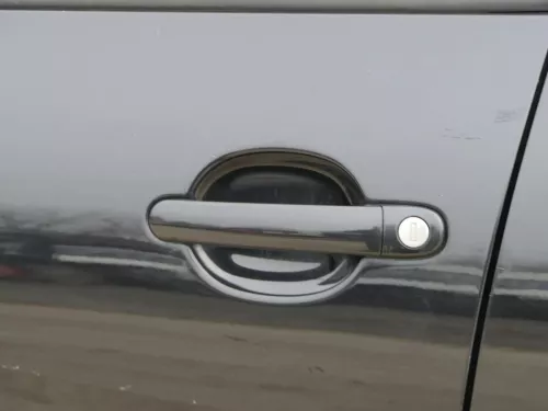 Seat Leon 1P Tür vorne links Fahrertür schwarz LC9Z metallic ohne Anbauteile (201435)