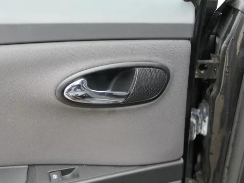 1x Leon 1P Türverkleidung Verkleidung Tür hinten links Griff grau uranograu (201440)