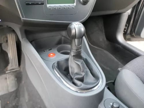 Seat Leon 1P Mittelkonsole Mitteltunnel um Schaltung 1P0863241C Konsole (201467)