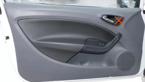1x Ibiza 6J Türverkleidung Verkleidung Tür vorne links 2/3-Türer grau/schwarz (201556)