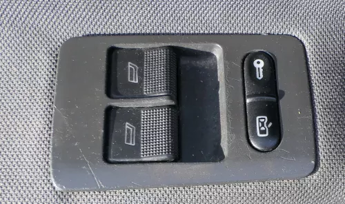 VW Polo 6N2 elektrischer Fensterheber Schalter Schaltereinheit links schwarz