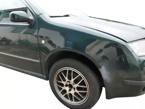Skoda Fabia 6Y Kotflügel vorne rechts grün LF8C auch Kombi Facelift (201601)
